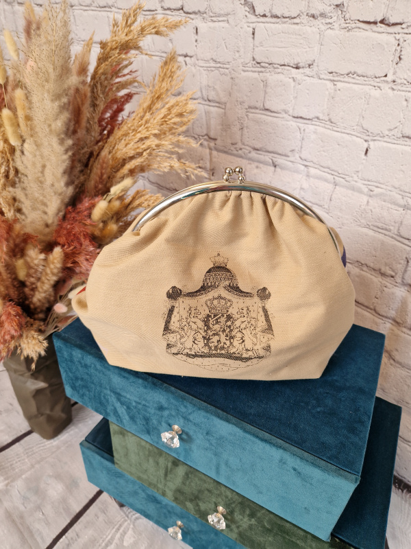 Große Kosmetiktasche mit Chlipverschluß im Retrodesign - Image 2