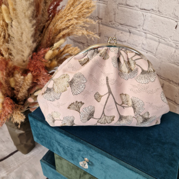 Große Kosmetiktasche mit Chlipverschluß im Retrodesign